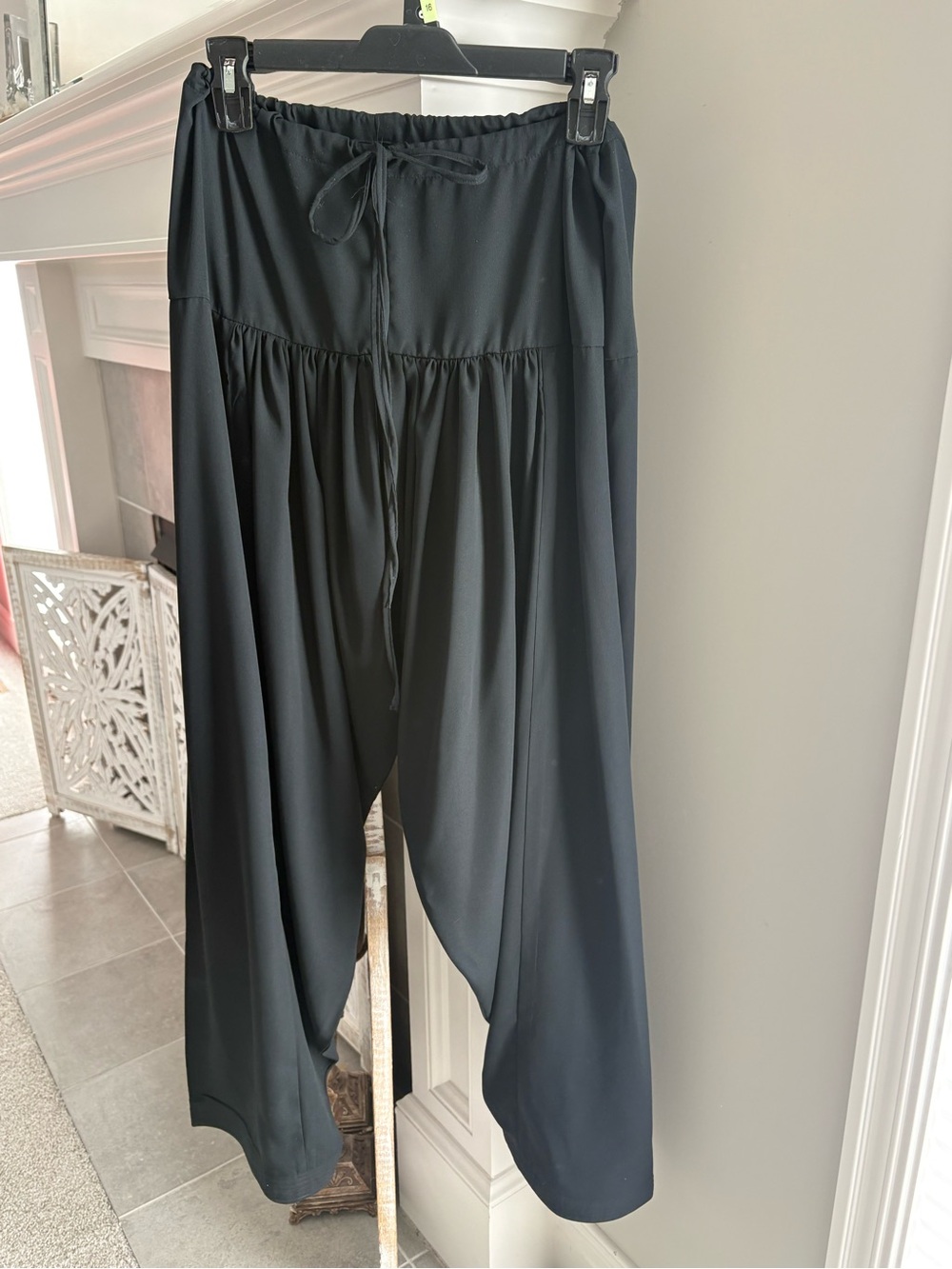 Source Unknown Black Wide-Leg Harem Pants